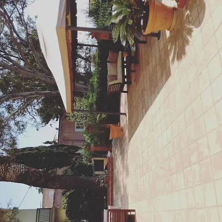 Mansion Pirandello לינה וארוחת בוקר אגריג'נטו