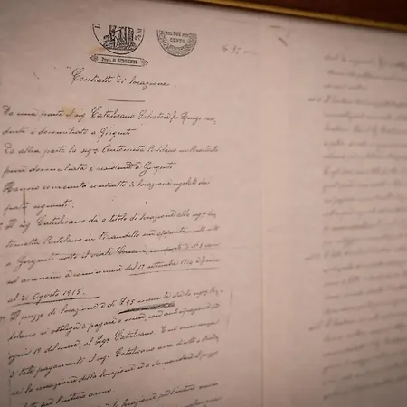 Mansion Pirandello לינה וארוחת בוקר אגריג'נטו