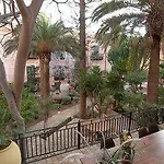 Mansion Pirandello Bed & Breakfast