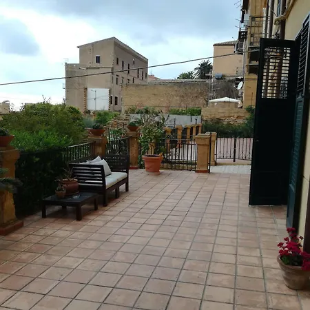 Mansion Pirandello 3*